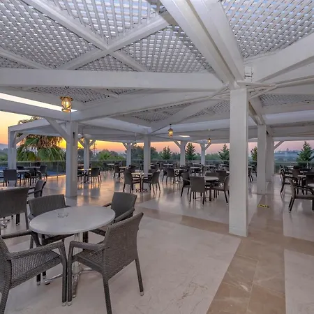 Lake&river Hotel&spa Side