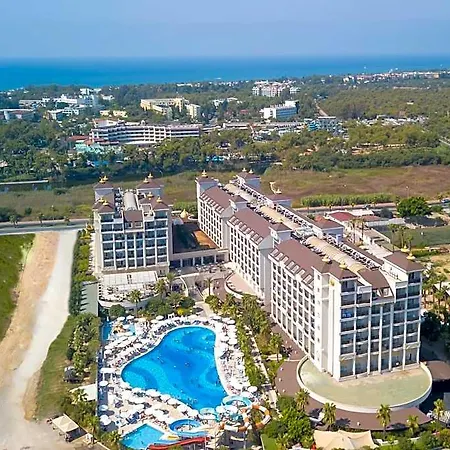 Hotel Lrs River &