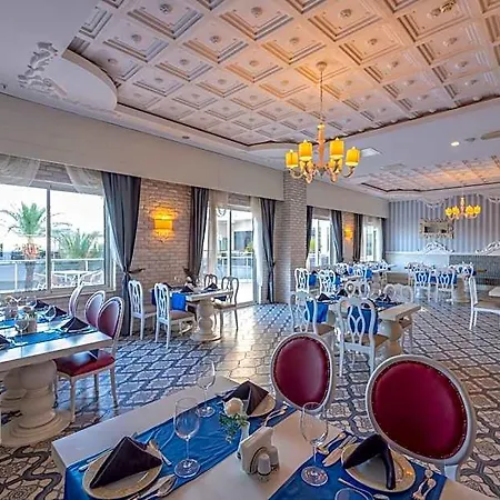 Hotel Lrs River & 5*
