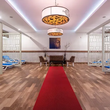 Hotel Lrs River &