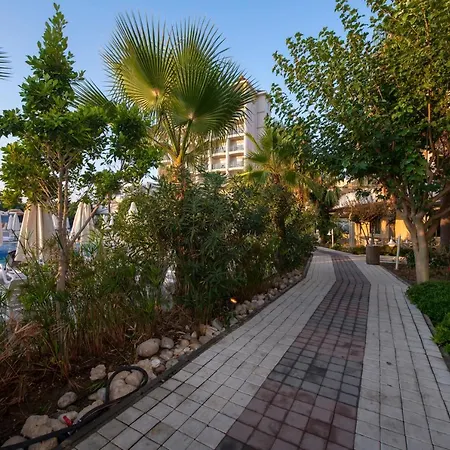 Отель Lrs River &