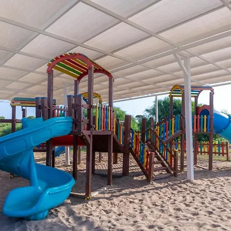 Lrs River & Отель 5*