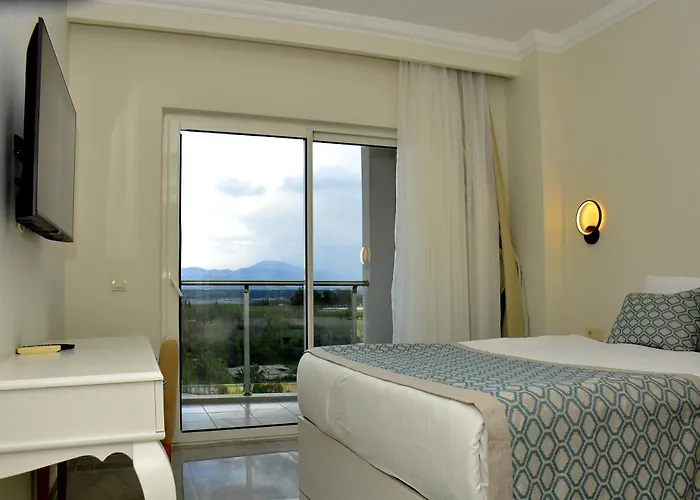 Hotel Lrs River & Side